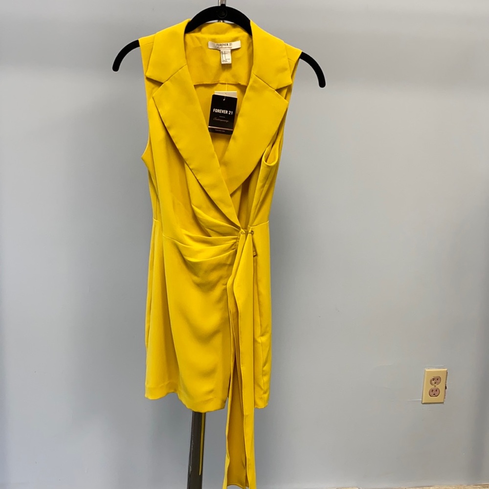 NWT yellow wrap Forever 21 dress